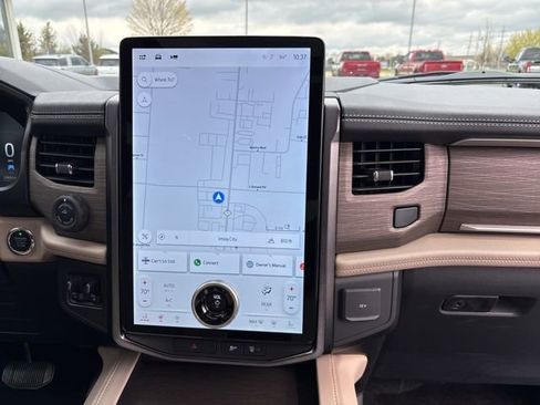Used 2023 Ford Expedition Limited AWD/4WD image 9