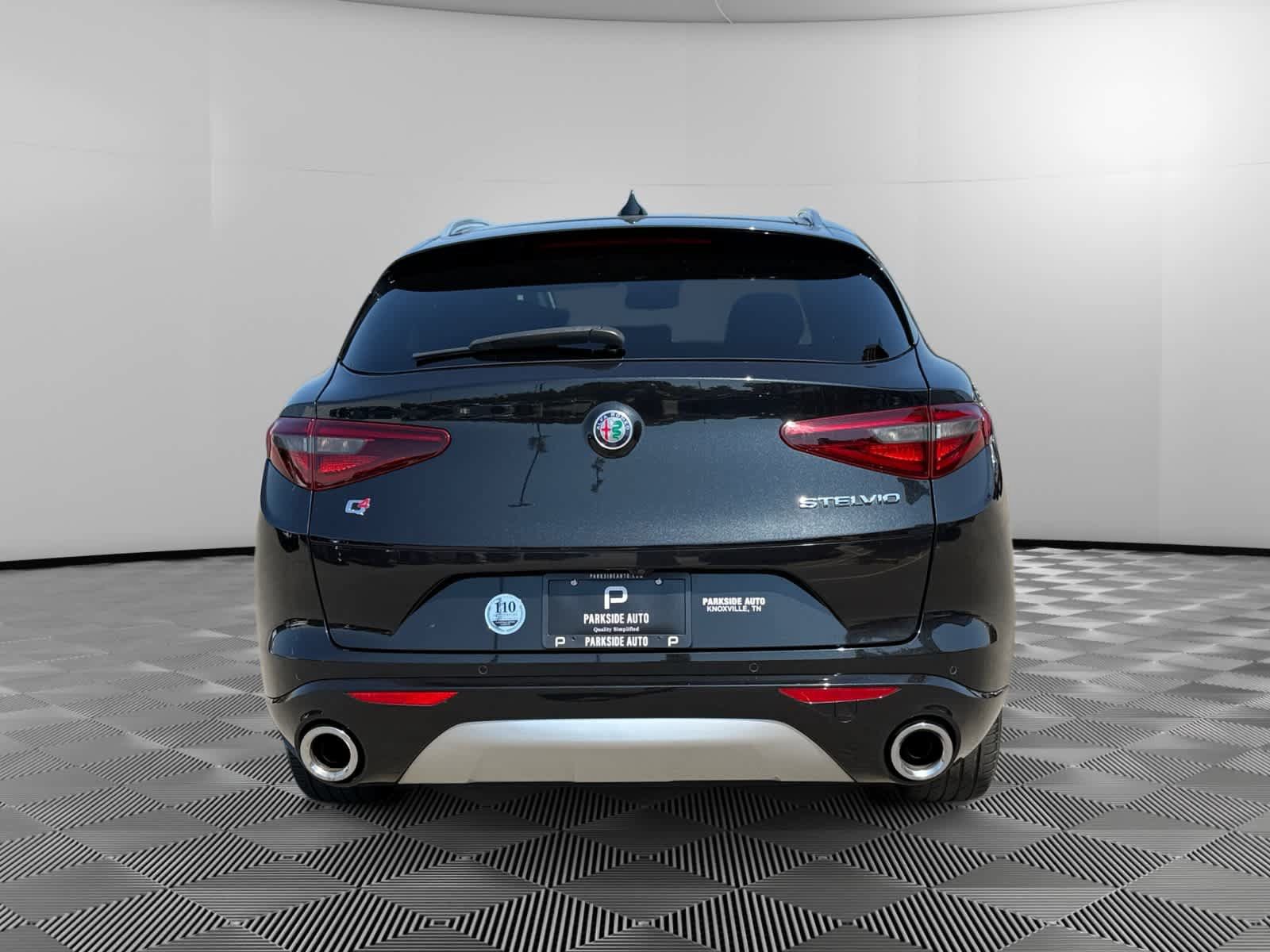 Used 2021 Alfa Romeo Stelvio Ti w/ Active Assist 2 Package TI AWD/4WD image 4