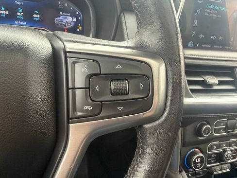 Certified 2023 Chevrolet Suburban Z71 w/ Luxury Package AWD/4WD image 10