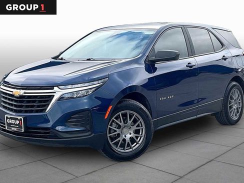 Used 2022 Chevrolet Equinox LS w/ LS Convenience Package FWD image 1