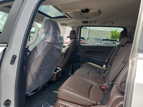 New 2026 Honda Odyssey Touring image 10