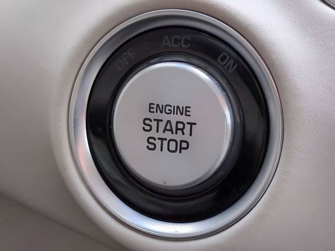 Used 2022 Genesis G90 5.0 Ultimate image 29