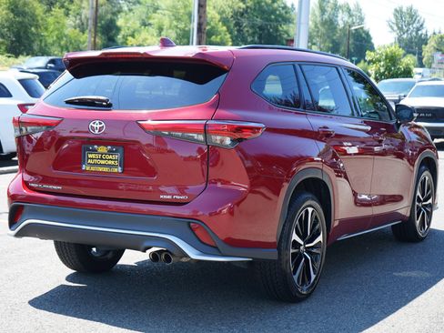 Used 2021 Toyota Highlander XSE AWD/4WD image 5