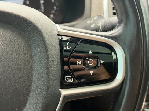 Used 2019 Volvo XC90 T6 Momentum AWD/4WD image 18