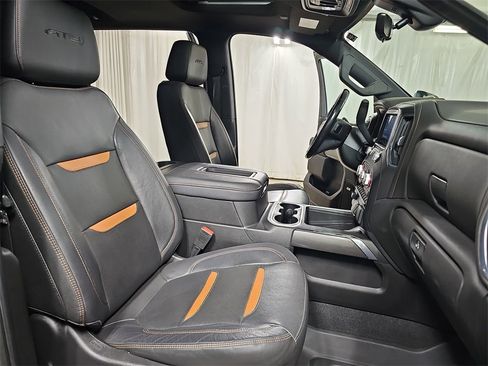 Used 2022 GMC Sierra 2500 AT4 w/ AT4 Premium Plus Package image 16