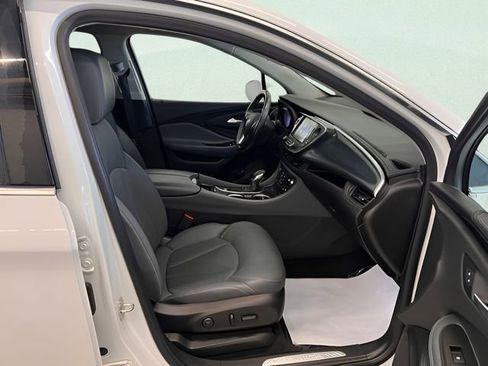 Used 2019 Buick Envision Essence FWD image 12