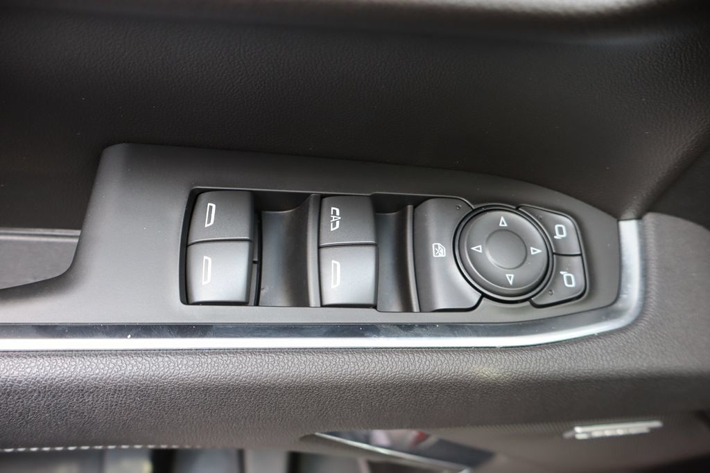 Used 2025 Chevrolet Silverado 1500 LT Trail Boss w/ Convenience Package II AWD/4WD image 22