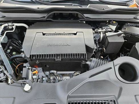 Used 2024 Honda Pilot Sport image 22