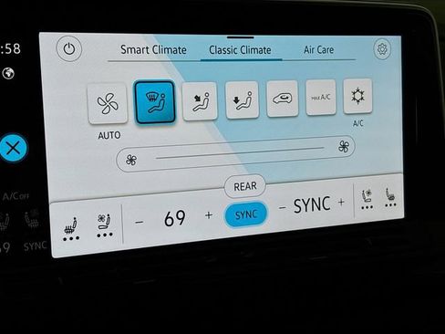 New 2026 Volkswagen Atlas SE image 16