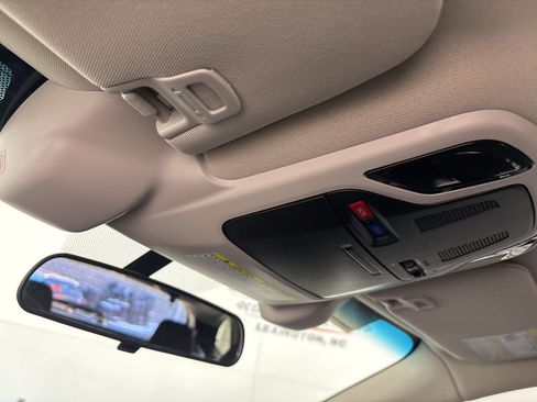 Used 2022 Subaru Outback Premium image 18