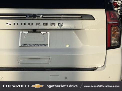 Used 2022 Chevrolet Suburban Z71 AWD/4WD image 8