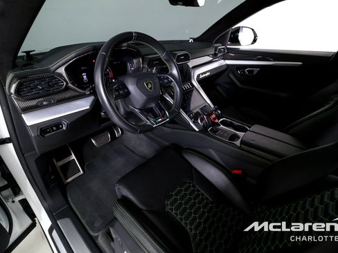 Used 2019 Lamborghini Urus AWD/4WD image 12