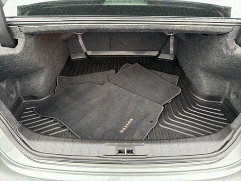 Used 2017 Nissan Maxima Platinum image 11