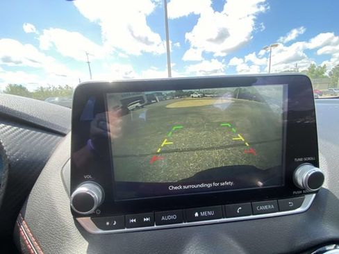 Used 2024 Nissan Sentra SR FWD image 17
