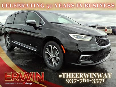 New 2026 Chrysler Pacifica Pinnacle w/ Trailer Tow Group