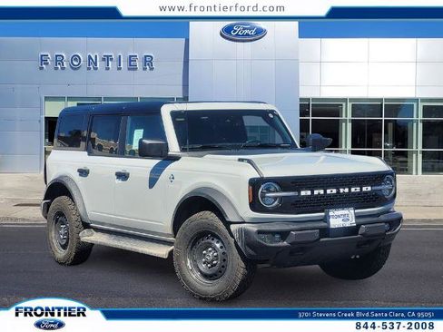 New 2026 Ford Bronco Outer Banks AWD/4WD image 1