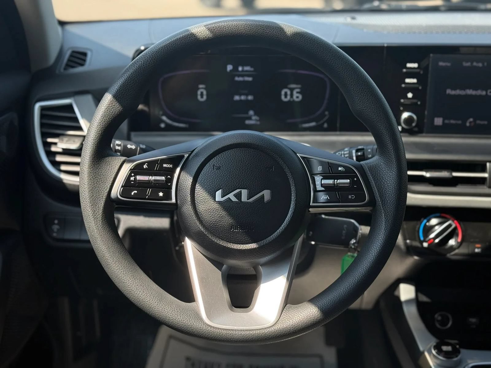 Used 2024 Kia Seltos LX AWD/4WD image 15