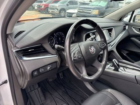 Used 2021 Buick Enclave Avenir w/ Avenir Technology Package AWD/4WD image 10