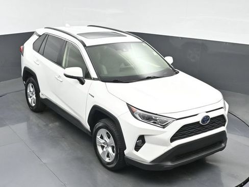 Used 2021 Toyota RAV4 XLE w/ Convenience Package AWD/4WD image 35