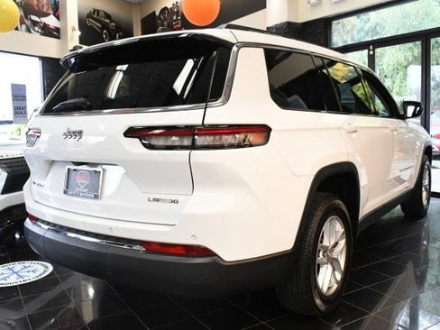 Used 2023 Jeep Grand Cherokee L Laredo AWD/4WD image 10
