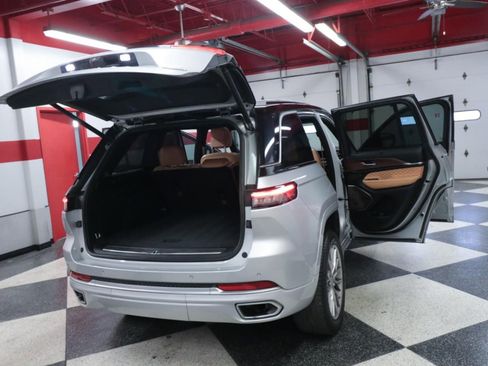 Used 2022 Jeep Grand Cherokee Summit w/ Advanced Protech Group IV image 30