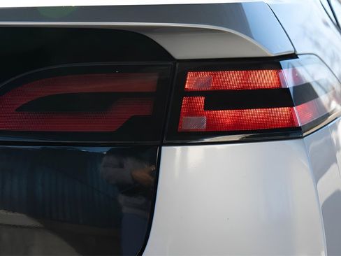 Used 2012 Chevrolet Volt Premium w/ Premium Trim Package image 4