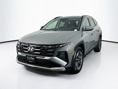 Used 2025 Hyundai Tucson SEL FWD image 3