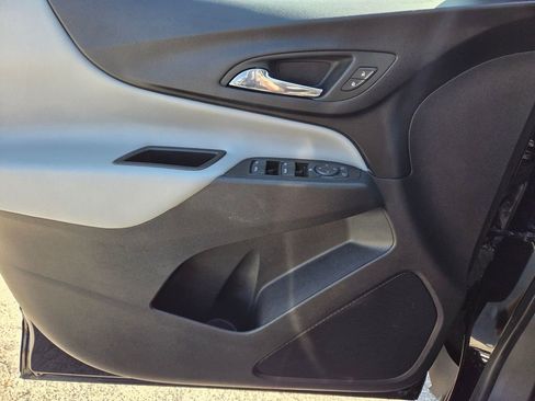 Used 2023 Chevrolet Equinox LS w/ LS Convenience Package image 21