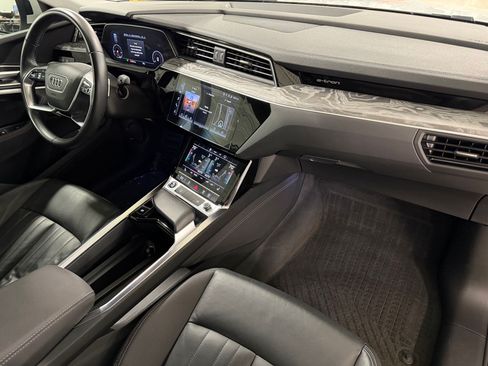 Used 2021 Audi e-tron Premium w/ Convenience Plus Package AWD/4WD image 46