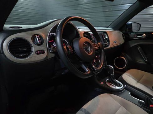 Used 2018 Volkswagen Beetle 2.0T S image 11