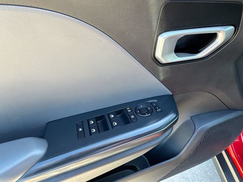 Used 2025 Kia K4 FWD image 13