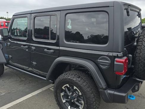 Used 2025 Jeep Wrangler Unlimited Rubicon 4xe w/ Safety Group AWD/4WD image 4
