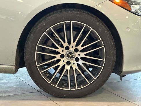 Used 2025 Mercedes-Benz C 300 4MATIC Sedan image 6