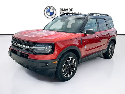 Used 2023 Ford Bronco Sport Outer Banks w/ Tech Package AWD/4WD image 3