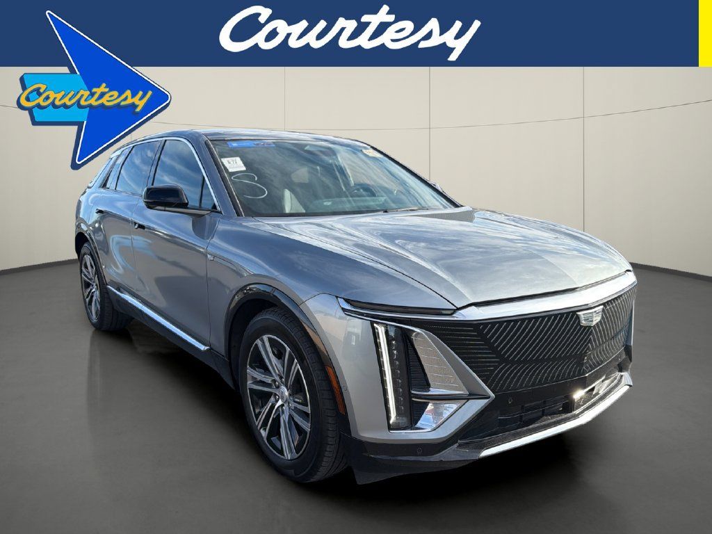 Used 2024 Cadillac Lyriq Luxury RWD image 1