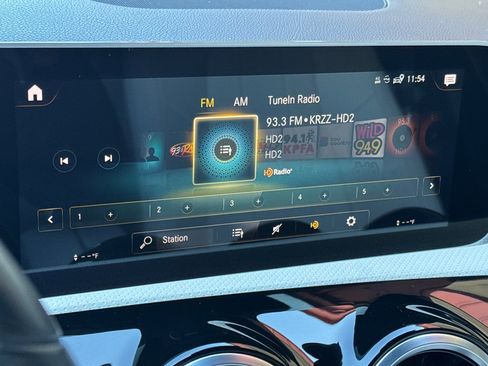 Used 2020 Mercedes-Benz A 220 image 16