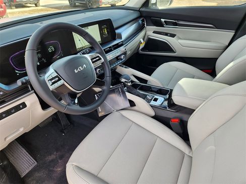New 2025 Kia Telluride S image 7