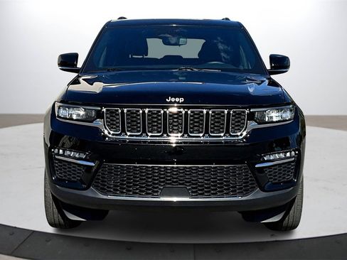 Certified 2024 Jeep Grand Cherokee Limited image 3