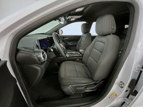 Used 2025 Chevrolet Equinox LT image 10