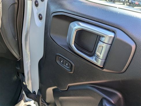 Used 2023 Jeep Wrangler Sport S image 25