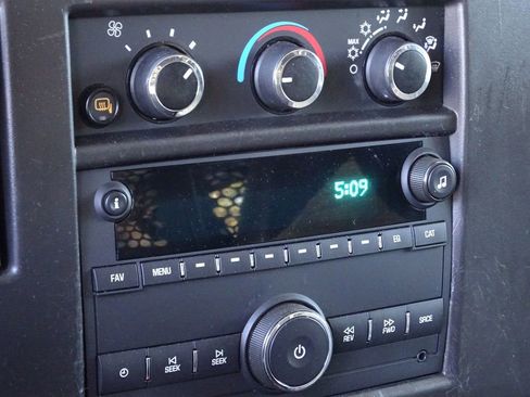 Used 2024 Chevrolet Express 2500 w/ Driver Convenience Package image 23