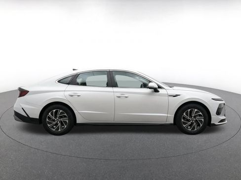 Used 2026 Hyundai Sonata Blue FWD image 10