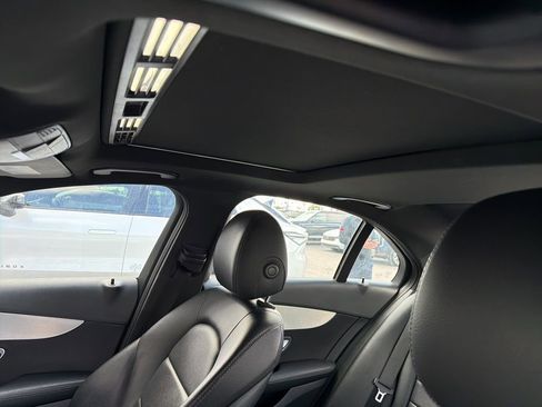 Used 2018 Mercedes-Benz C 300 Sedan image 8