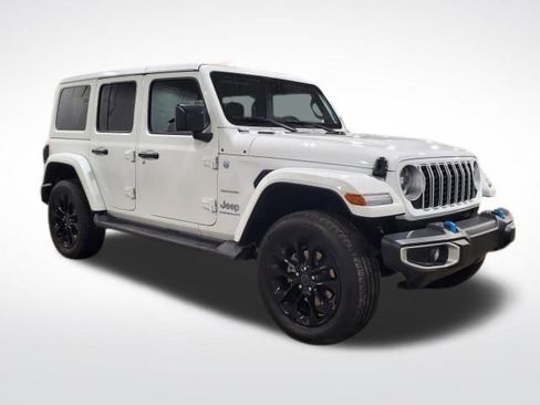 Used 2024 Jeep Wrangler Unlimited Sahara image 9