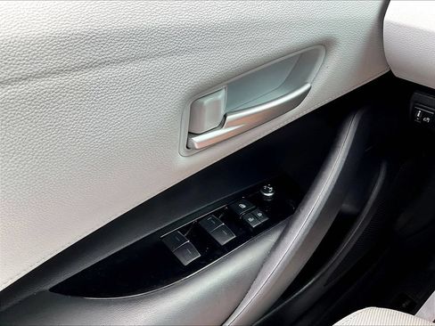 Used 2019 Toyota Corolla SE w/ SE Option Package FWD image 21