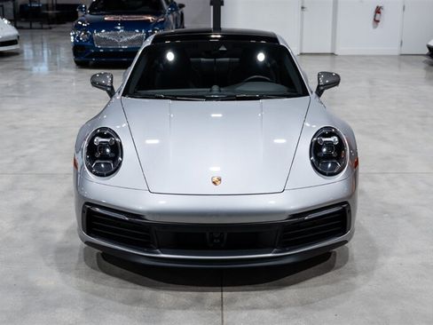Used 2024 Porsche 911 Carrera T RWD image 9