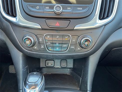 Used 2018 Chevrolet Equinox LT w/ Sun & Infotainment Package image 26