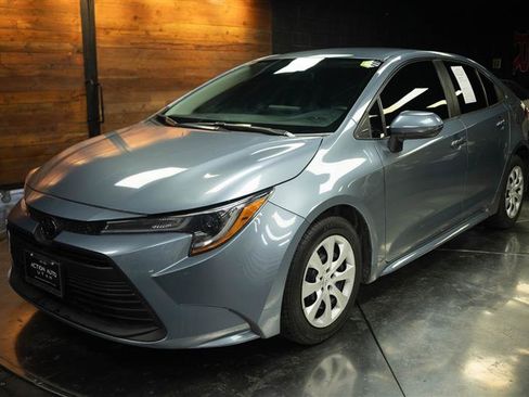 Used 2024 Toyota Corolla LE FWD image 2