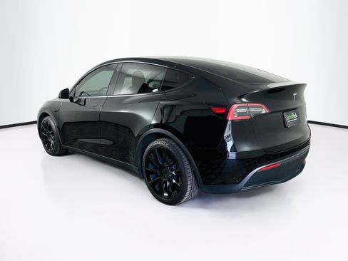Used 2022 Tesla Model Y Long Range AWD/4WD image 5