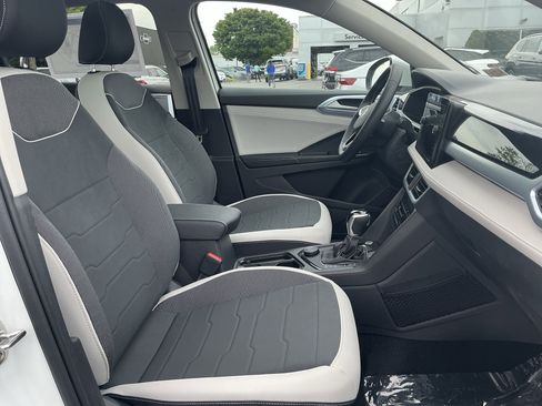 New 2026 Volkswagen Taos SE AWD/4WD image 24